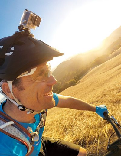 camaras-deportivas-gopro-casco-bici1